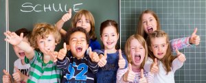Leistungen in de Schule - Kinder jubeln